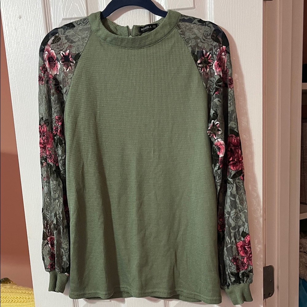 Floral Sleeve Green Blouse